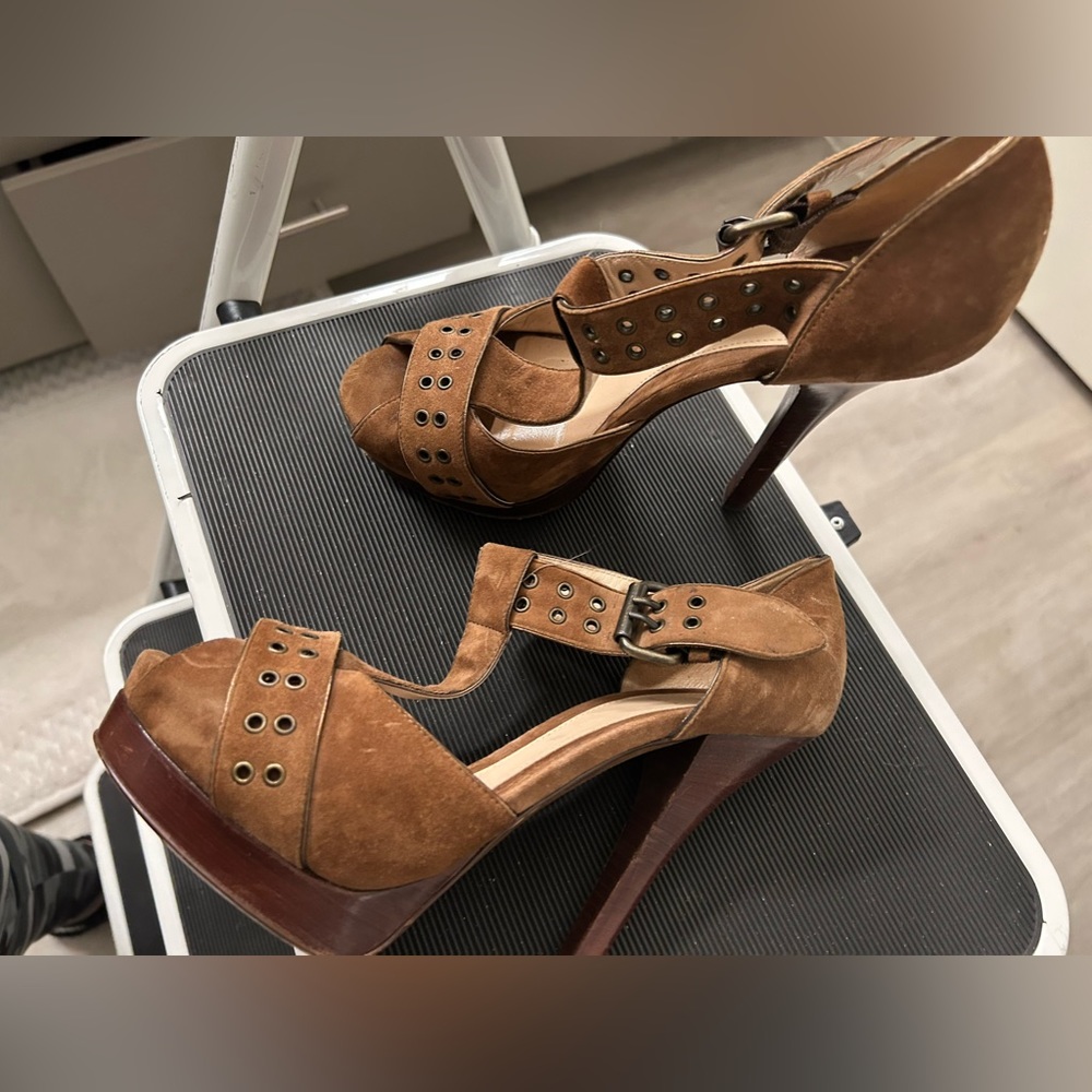 Authentic FENDI SANDAL